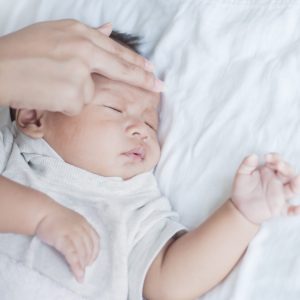Kinderkrankheiten natürlich lindern mit ätherischen Ölen -Baby & Säuglinge-